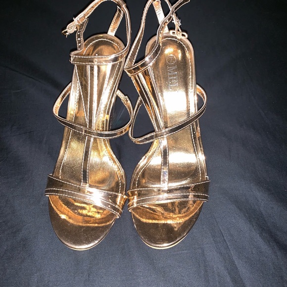 Heels - Picture 2 of 2